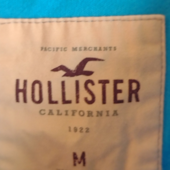 HOLLISTER MENS SHORT SLEEVE TEE. SIZE MEDIUM - Picture 4 of 4